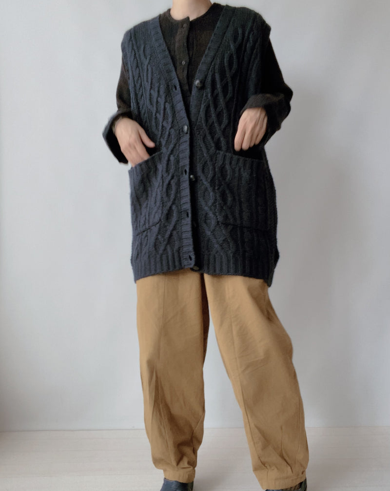 Sheep Yarn Fisherman Long Vest in Navy
