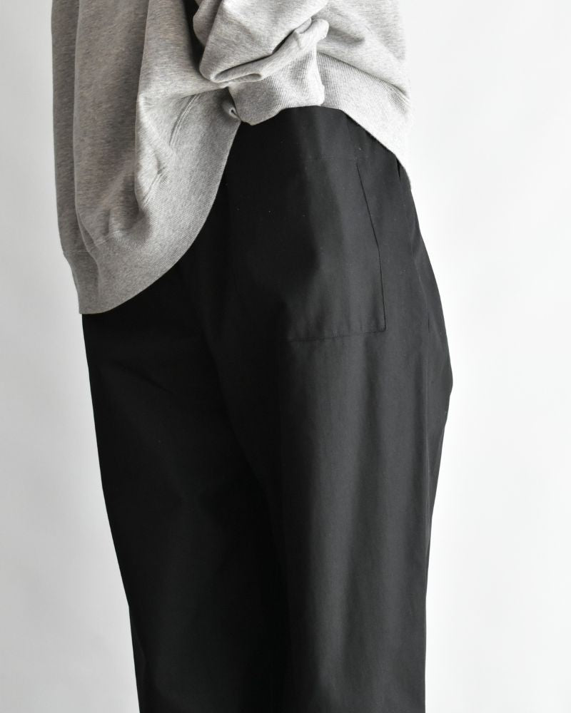 HAKAMA-GABA Tuck Easy Pants in Black
