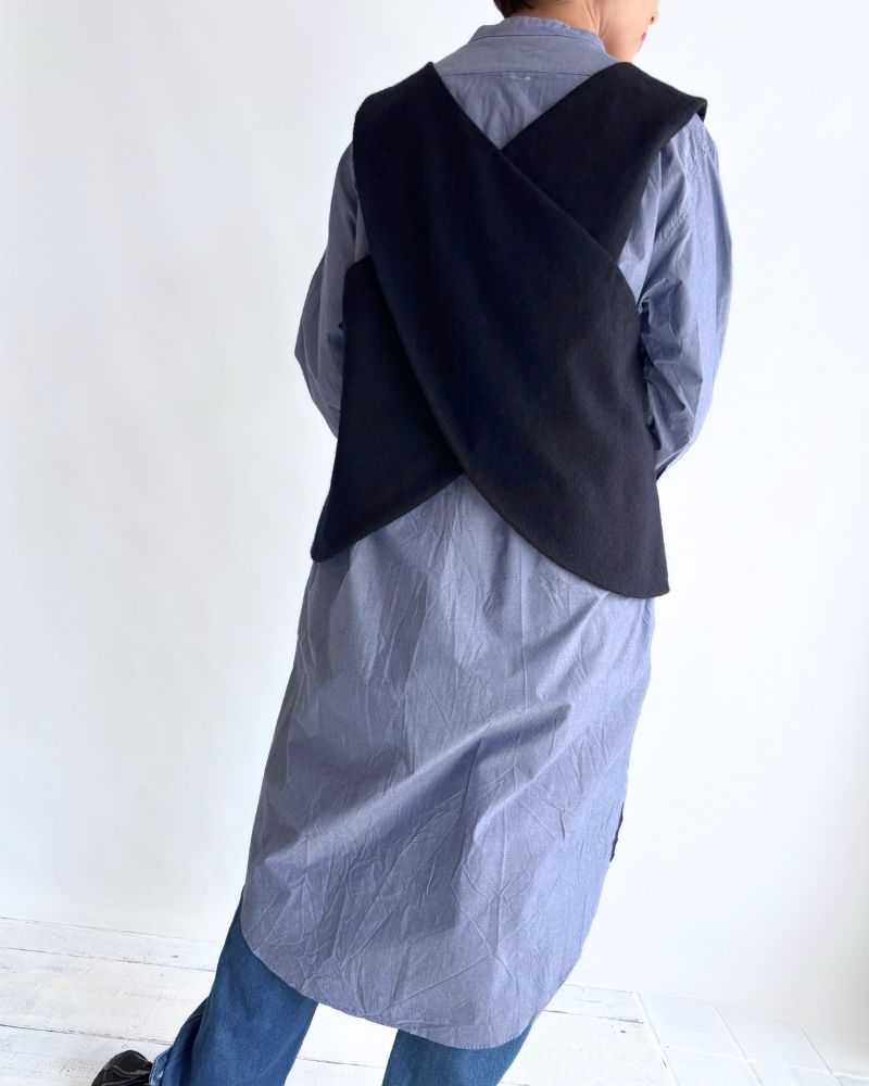 Flannel wool cross vest in Navy