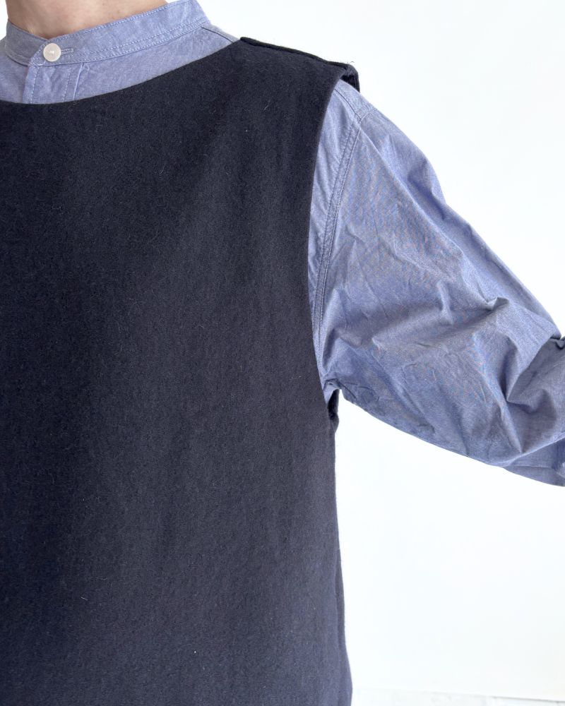 Flannel wool cross vest in Navy