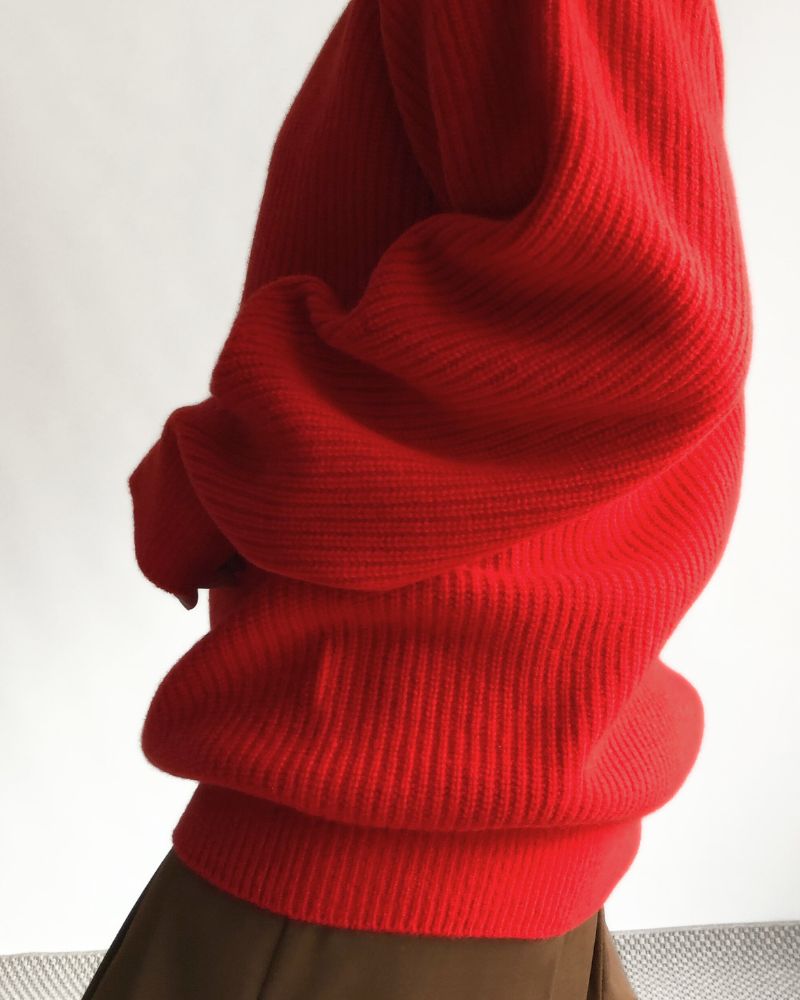 HIGHLAND Low Gauge Knit Pullover in Red