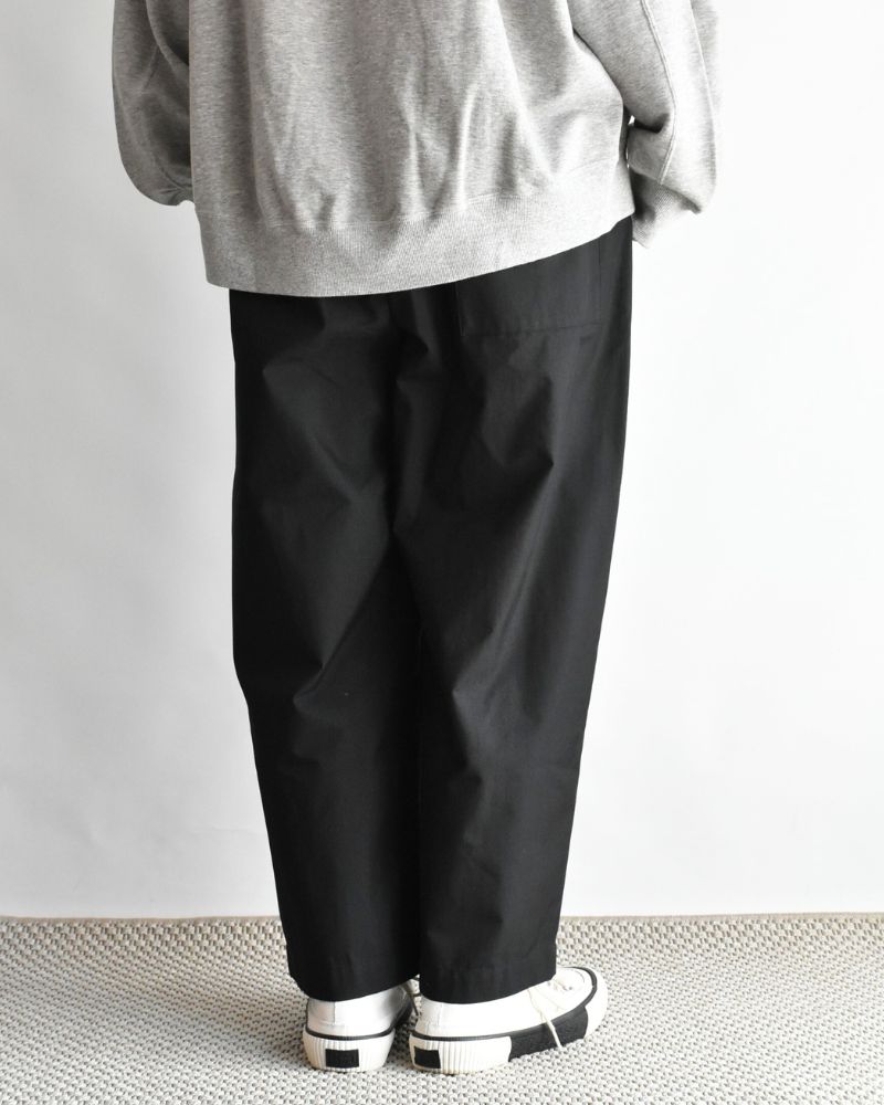 HAKAMA-GABA Tuck Easy Pants in Black