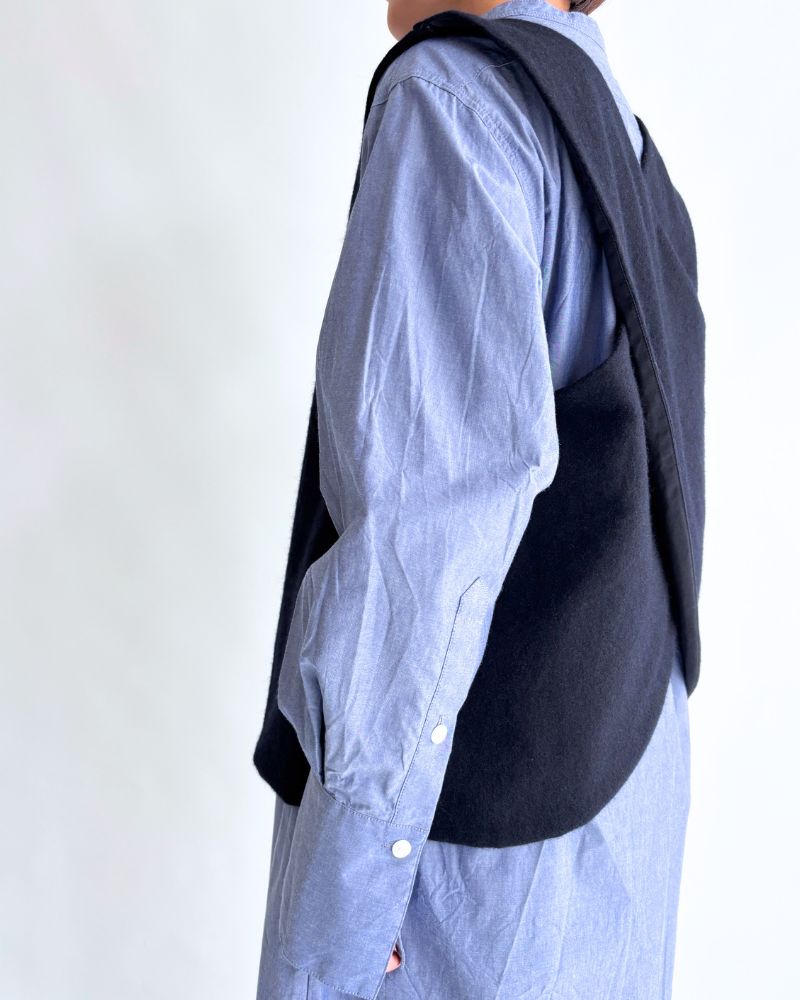 Flannel wool cross vest in Navy