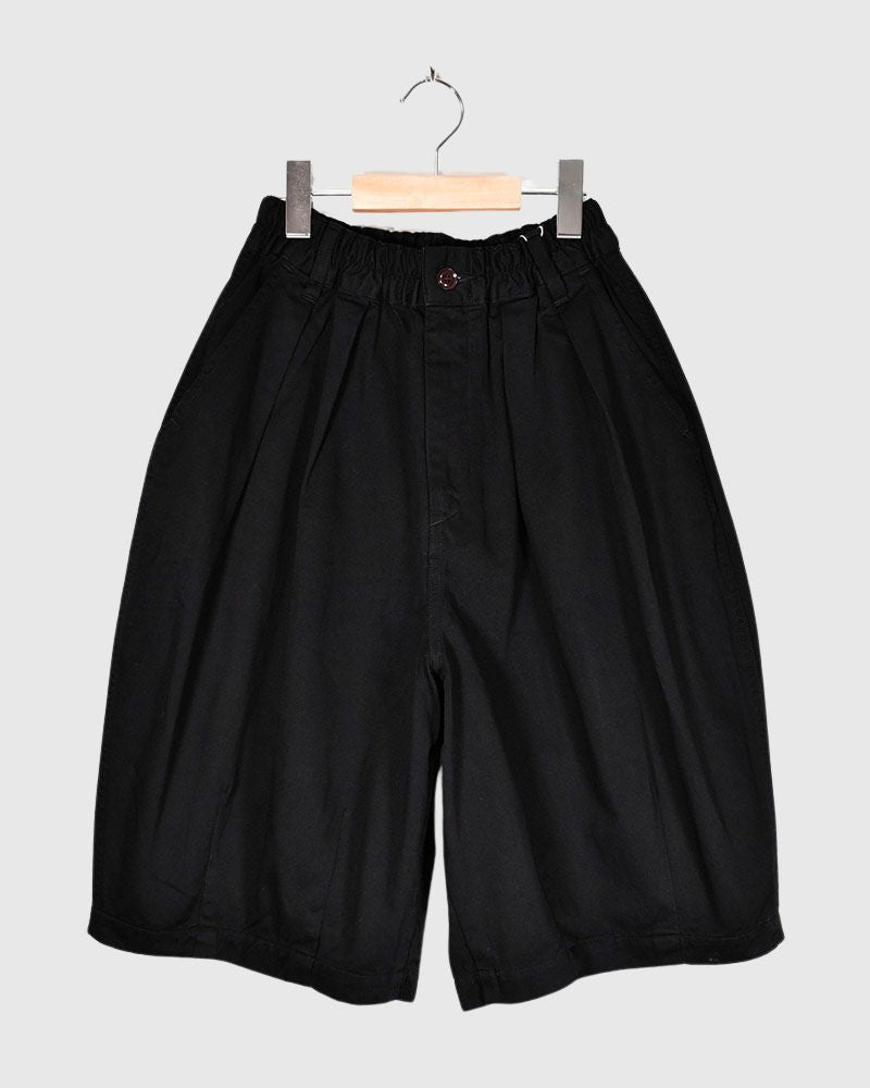 Chino Circus Shorts in Black