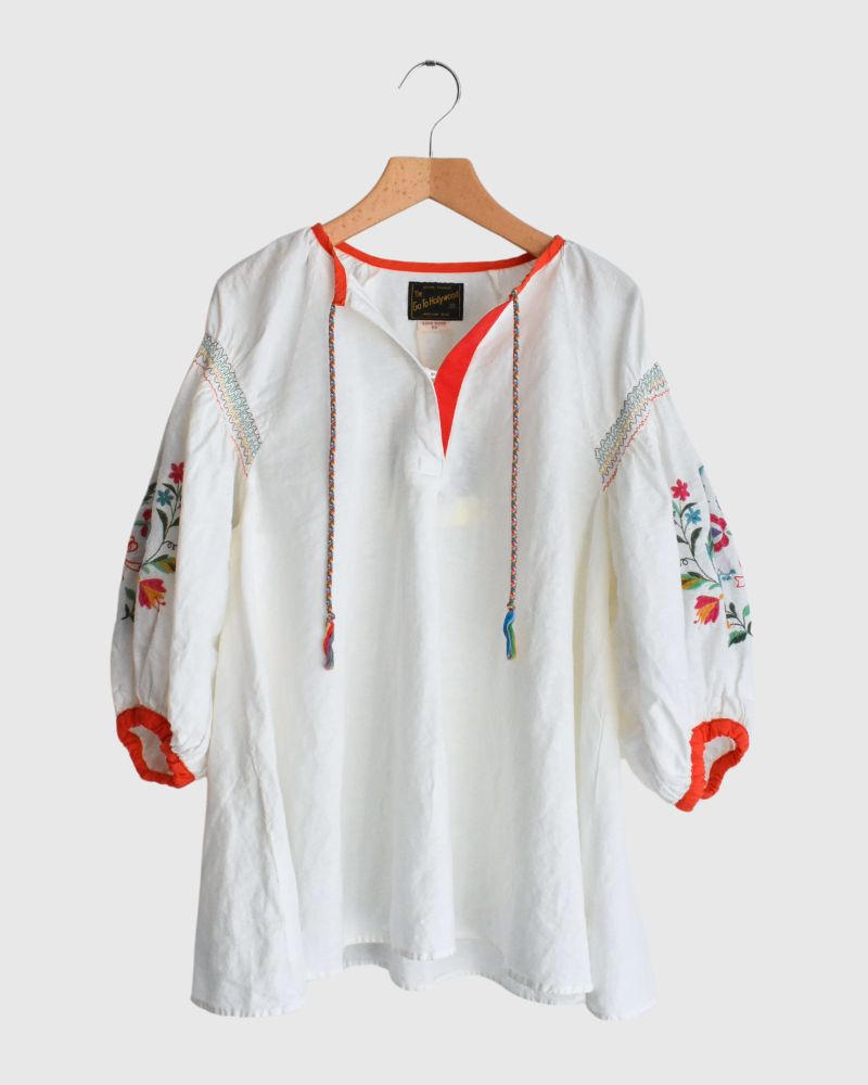 Floral Embroidery Blouse in White