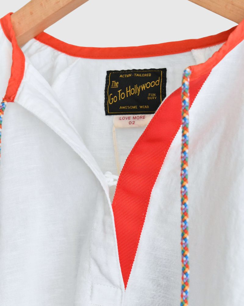 Floral Embroidery Blouse in White