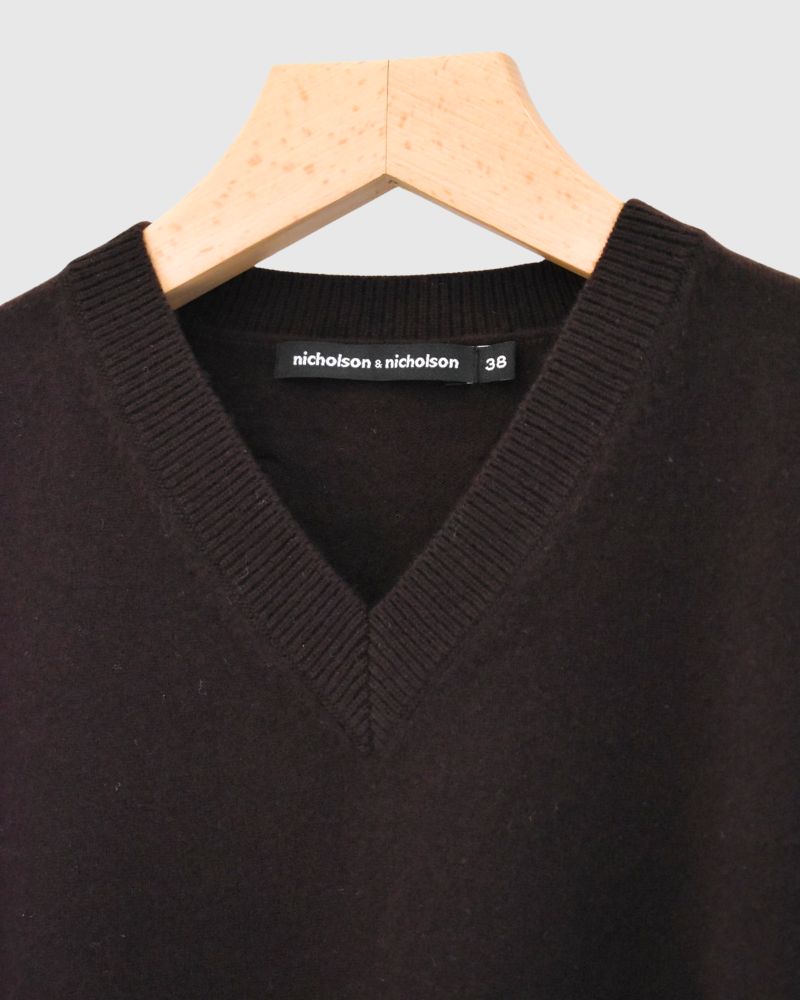 GINNY V-neck knit pullover in Brown