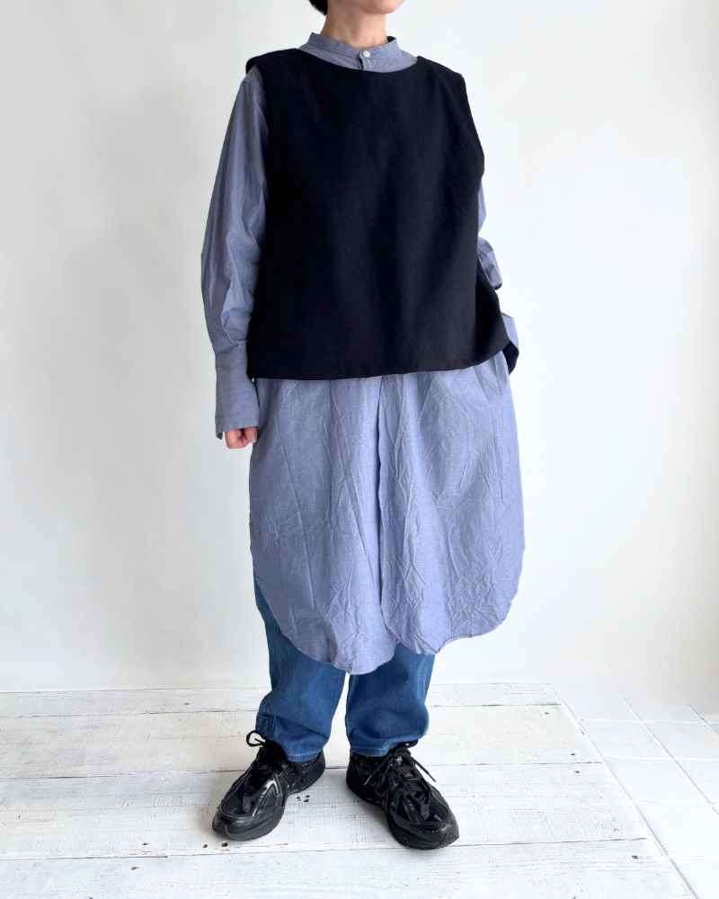 Flannel wool cross vest in Navy