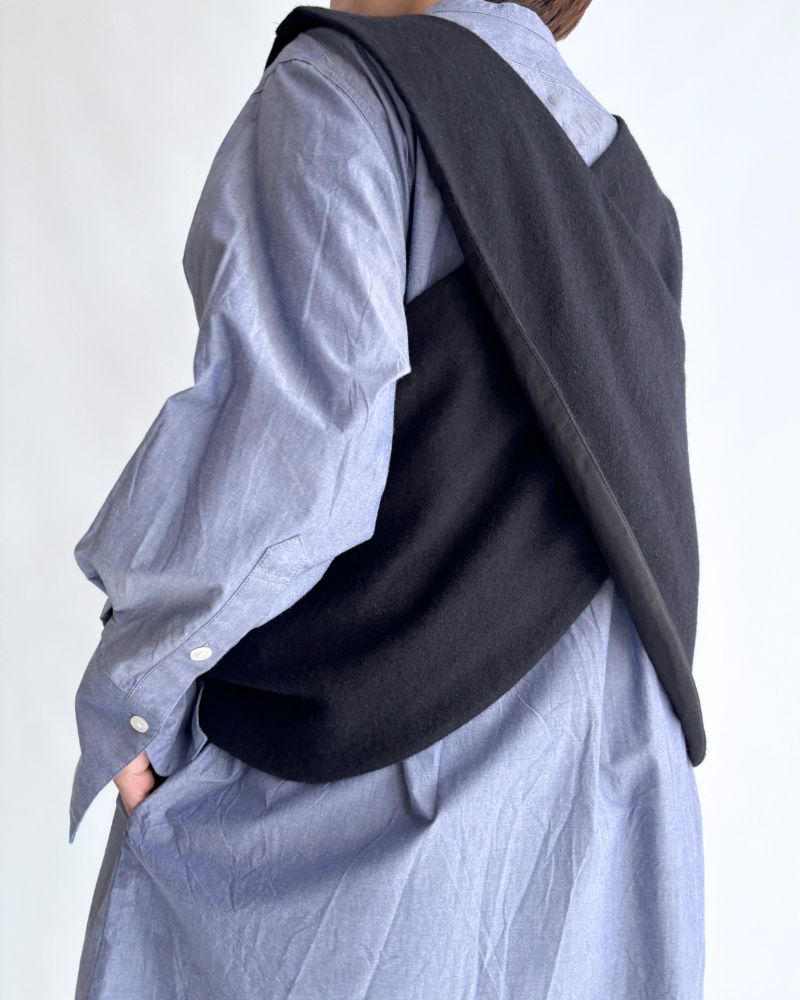 Flannel wool cross vest in Navy