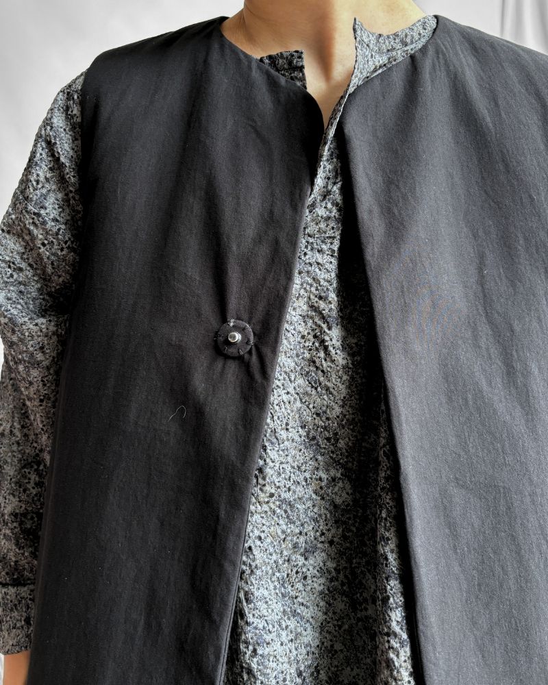 Padded Vest / short in Black