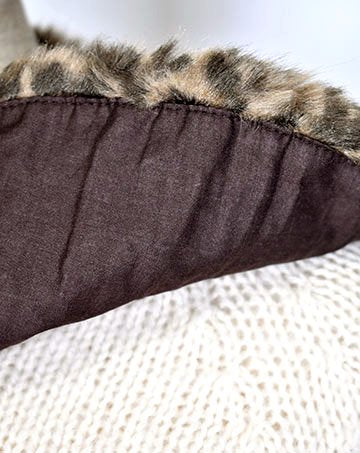 LEOPARD TIPPET