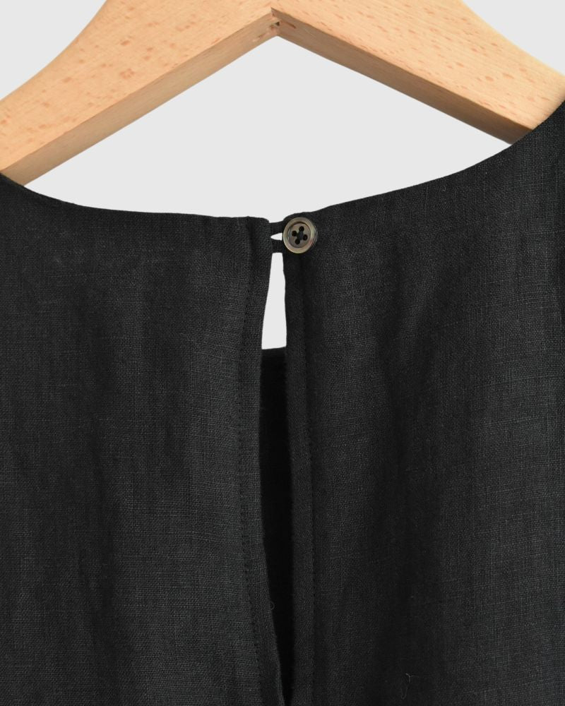 Shoulder tuck blouse (LINEN) in Black