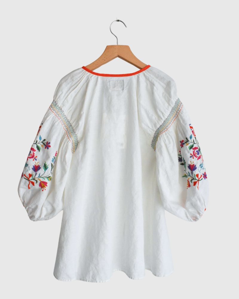 Floral Embroidery Blouse in White