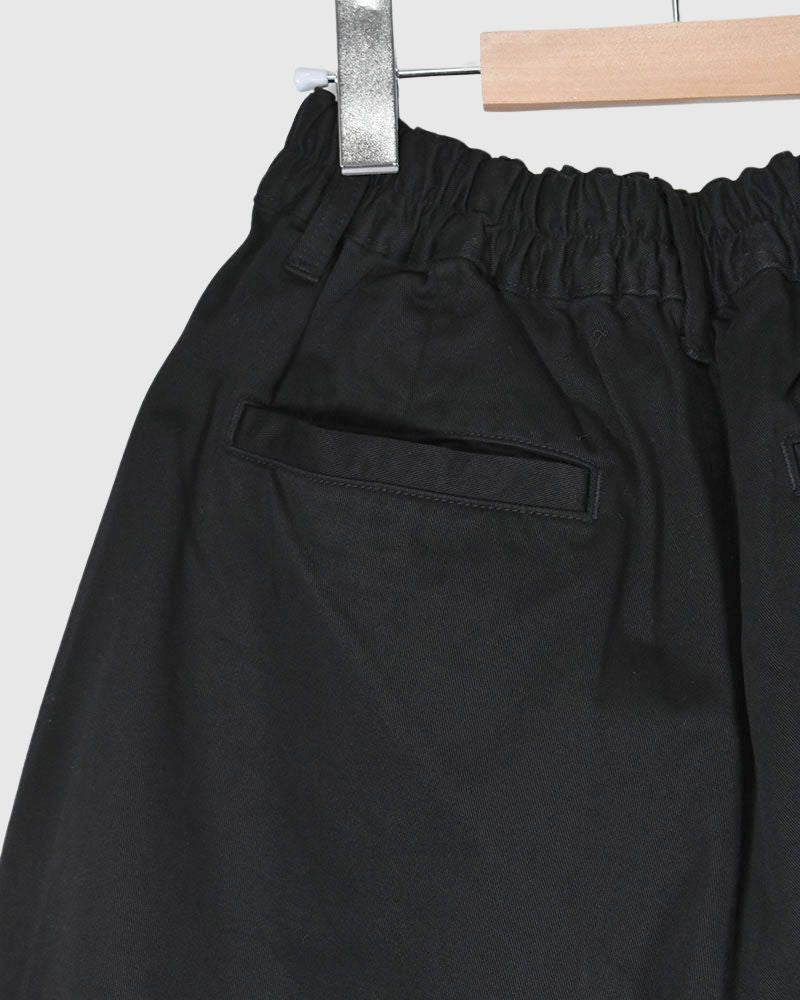 Chino Circus Shorts in Black