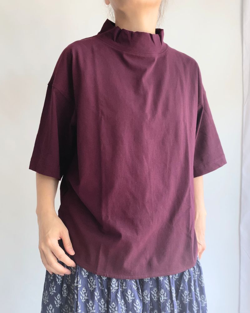 DEPEND jersey high neck T-shirt in Bordeaux DEPEND jersey high neck T-shirt in Bordeaux