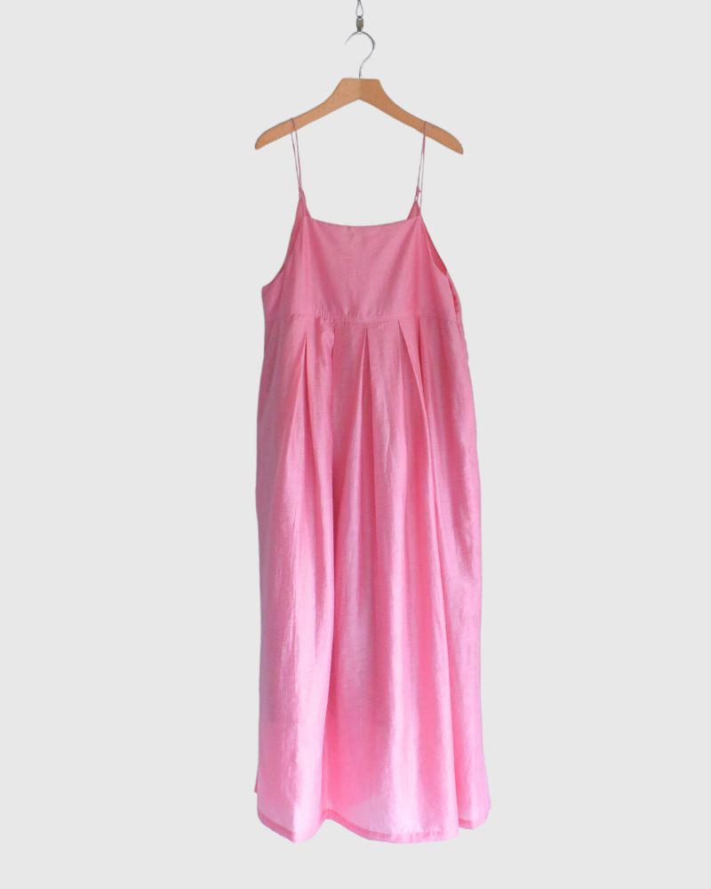 Tuck Volume Dress in Pink