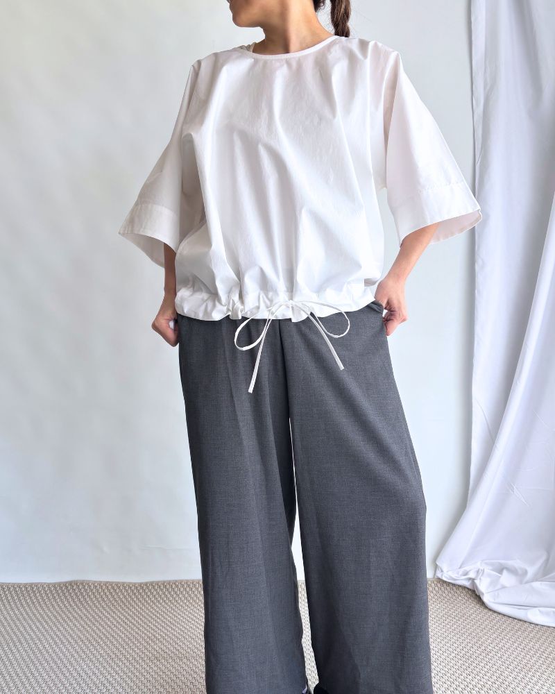 Pullover top in White Pullover top in White