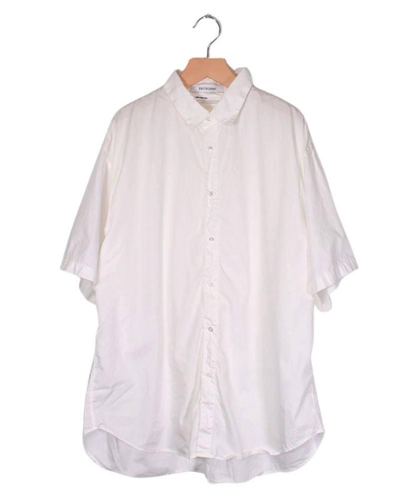 Unisex half sleeve shirt in White