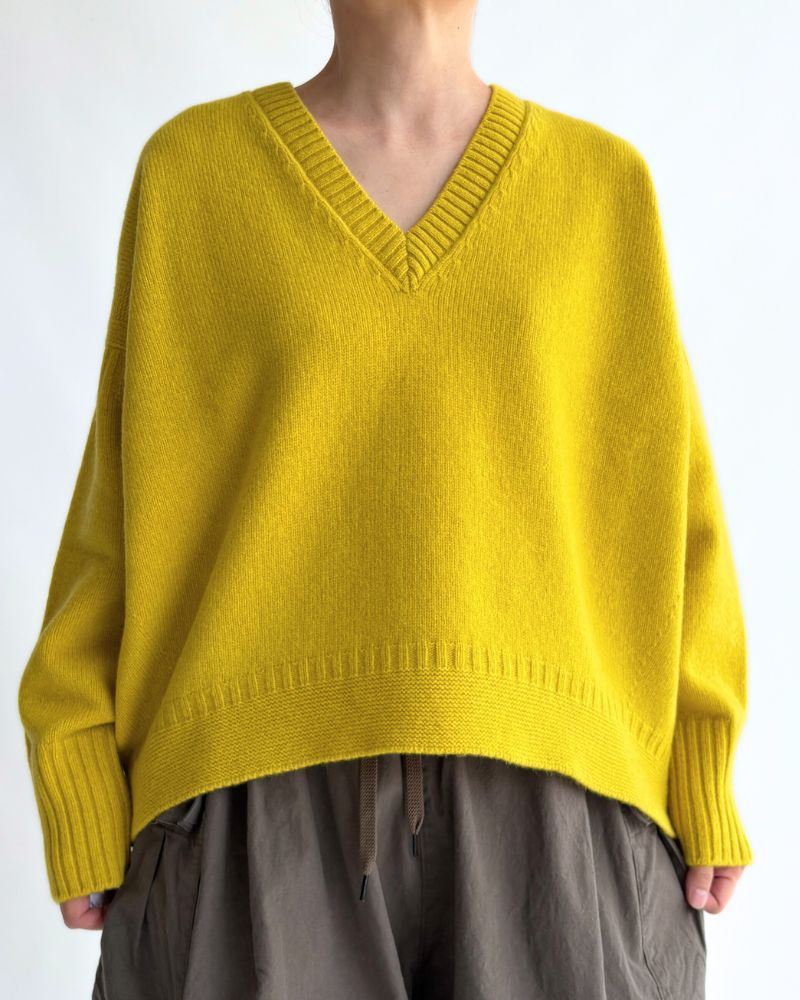 AURA V-neck knit pullover in Yellow AURA V-neck knit pullover in Yellow