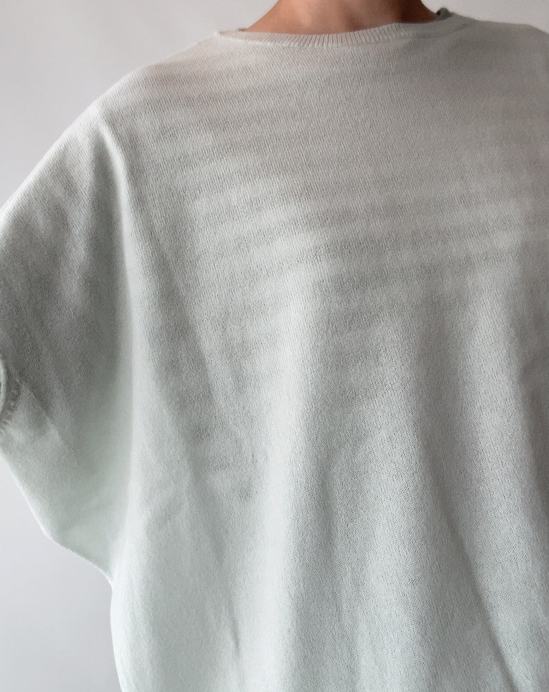 Side slit crew-neck knit