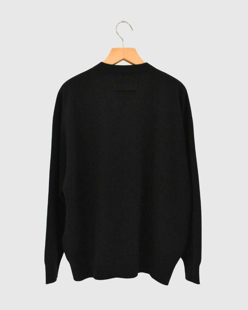 GINNY V-neck knit pullover in Black