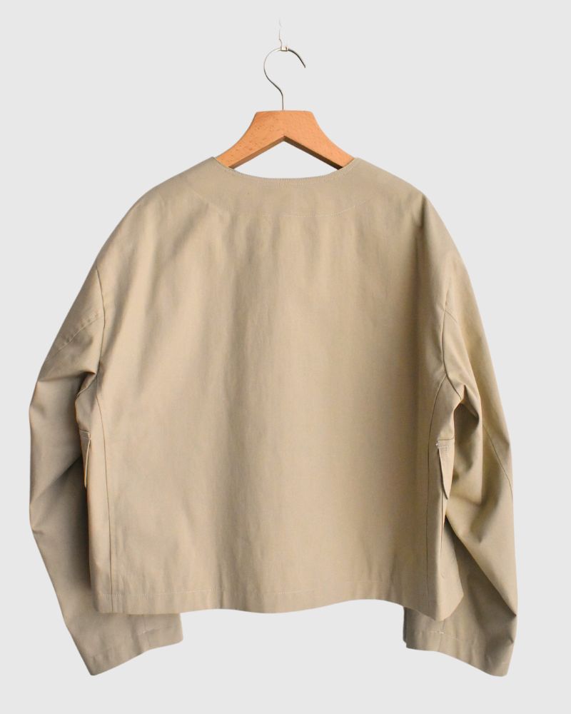 ROCKY-GABA Collarless Jacket in Beige