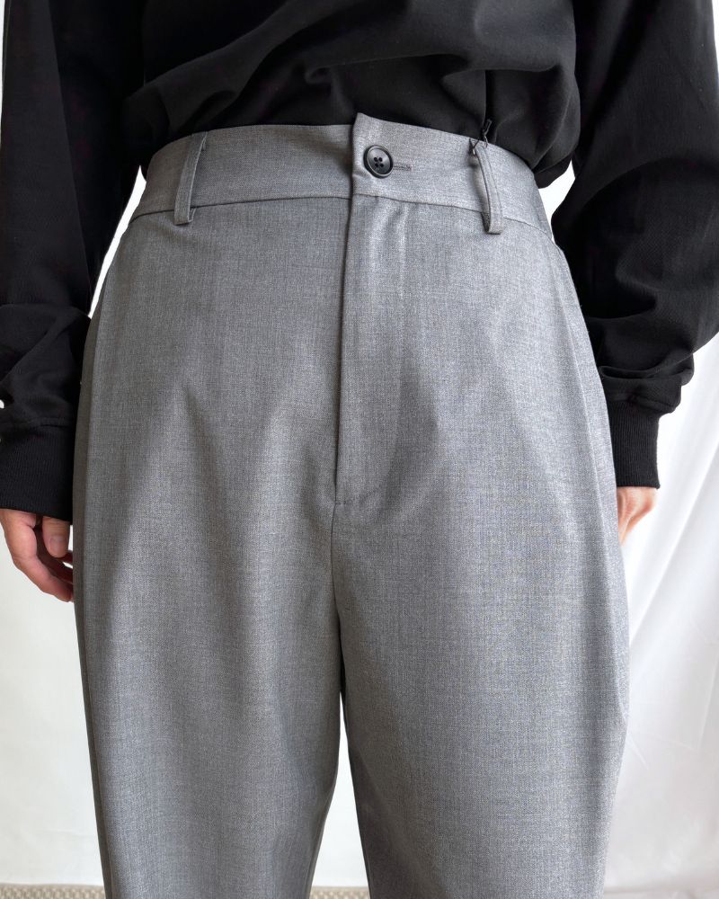 nicholson&nicholson SAND-TRO Tucked Wide Pants in Gray Made