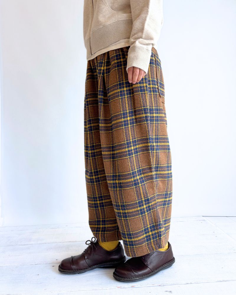 Warm Cotton Check Pants in Brown