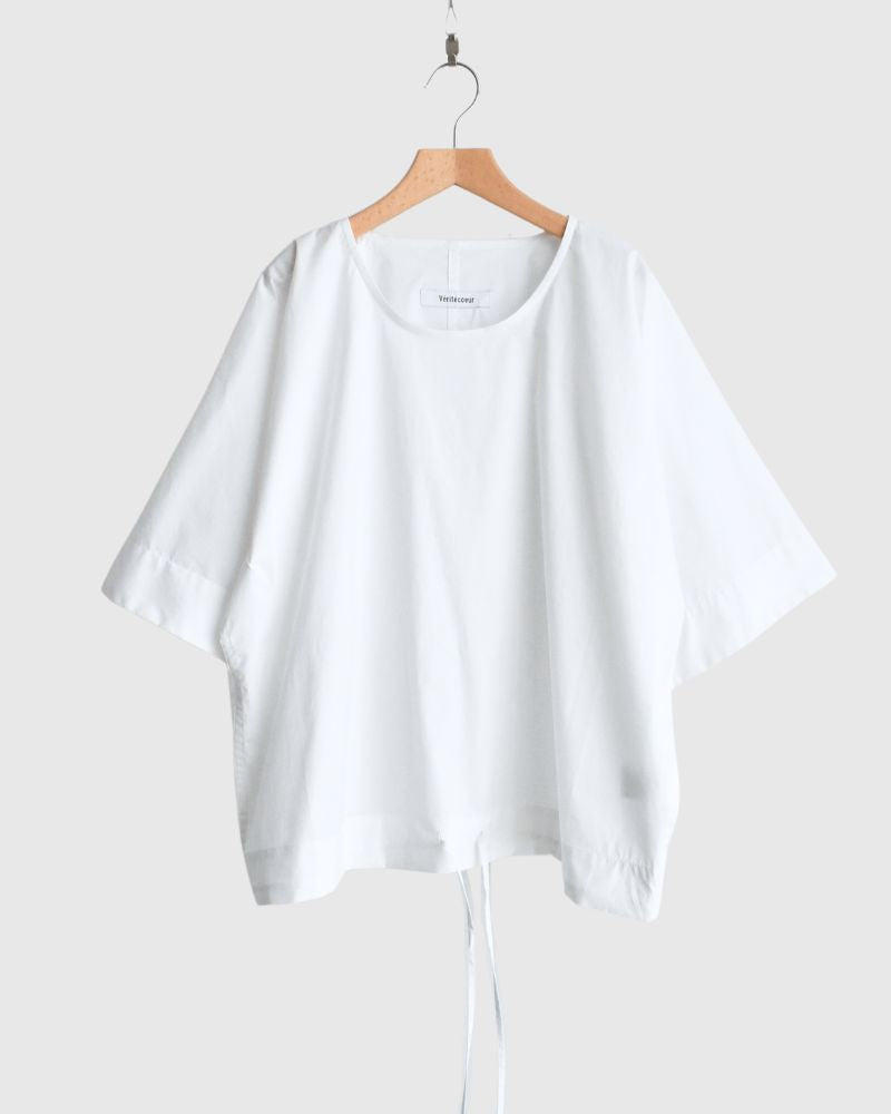 Pullover top in White