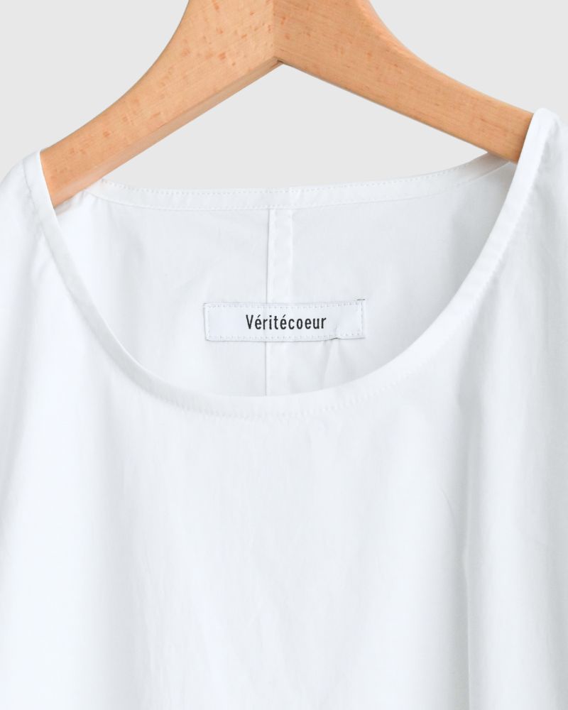 Pullover top in White