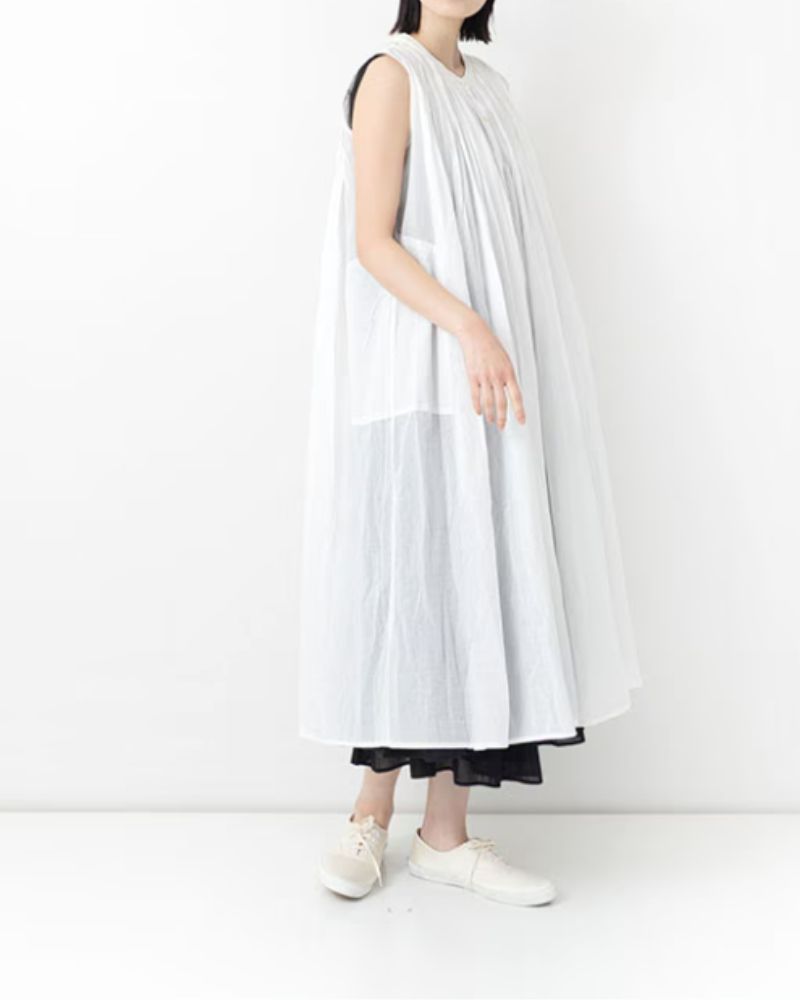Sleeveless Gathered Blouse in Long
