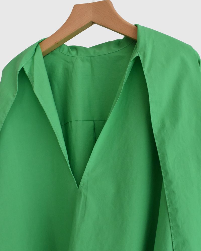 Tie collar blouse in Green
