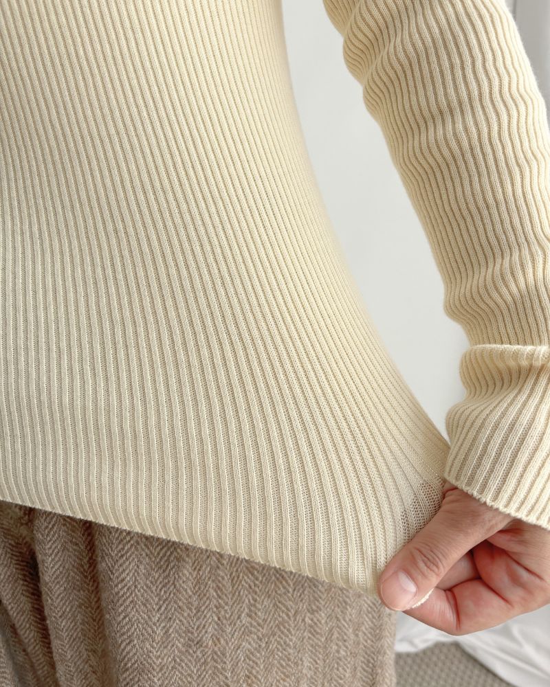 RIB JAPAN WHOLE GARMENT TURTLENECK PULLOVER in Natural