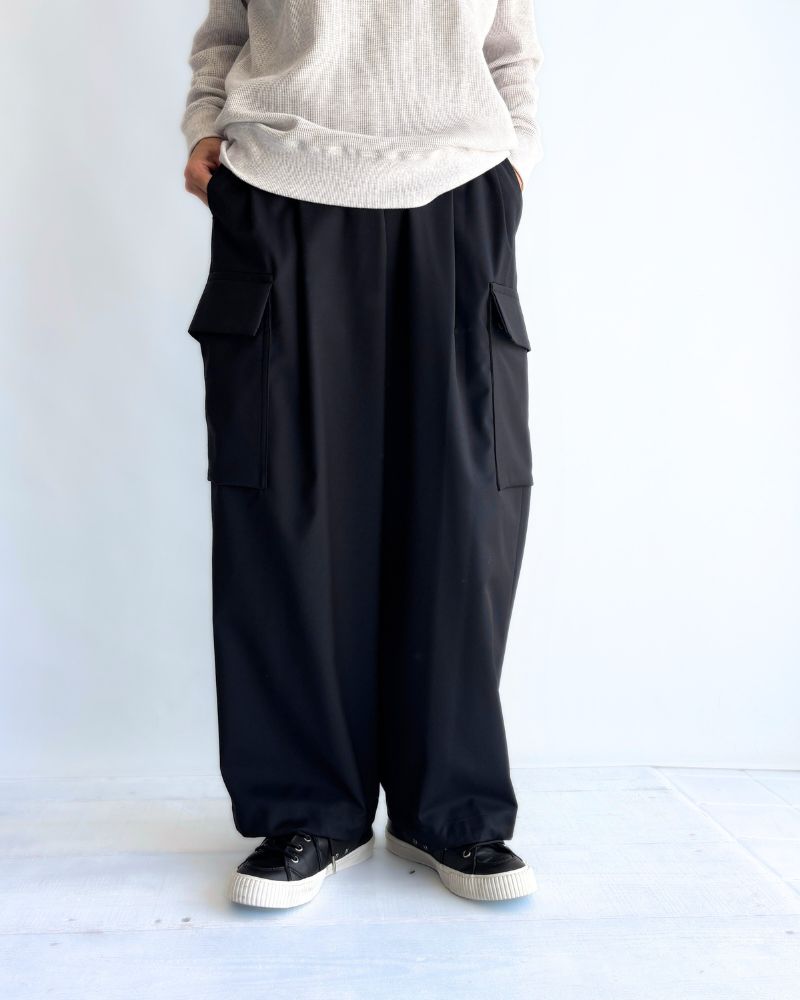 CLOVER-TRO Cargo Pants in Black CLOVER-TRO Cargo Pants in Black