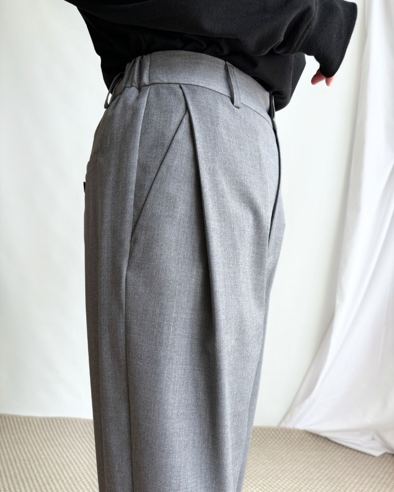 nicholson&nicholson SAND-TRO Tucked Wide Pants in Gray Made