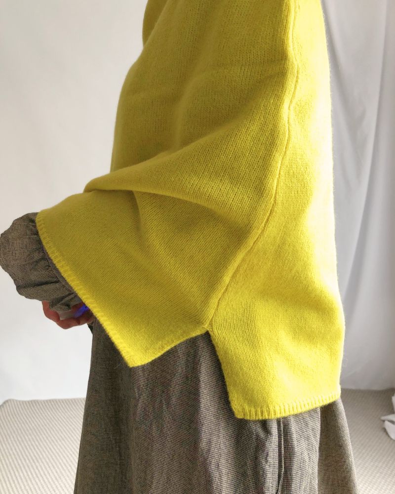 Shepherd Knit Cape in Yellow