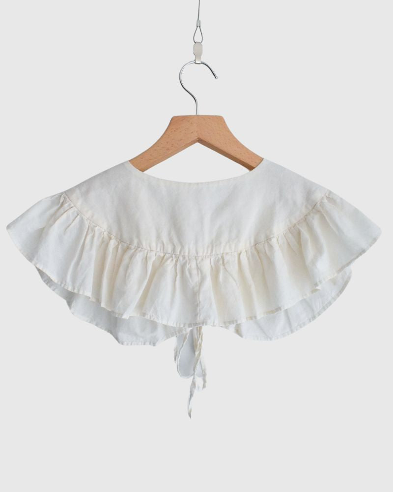 Frill collar