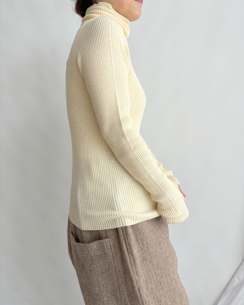RIB JAPAN WHOLE GARMENT TURTLENECK PULLOVER in Natural