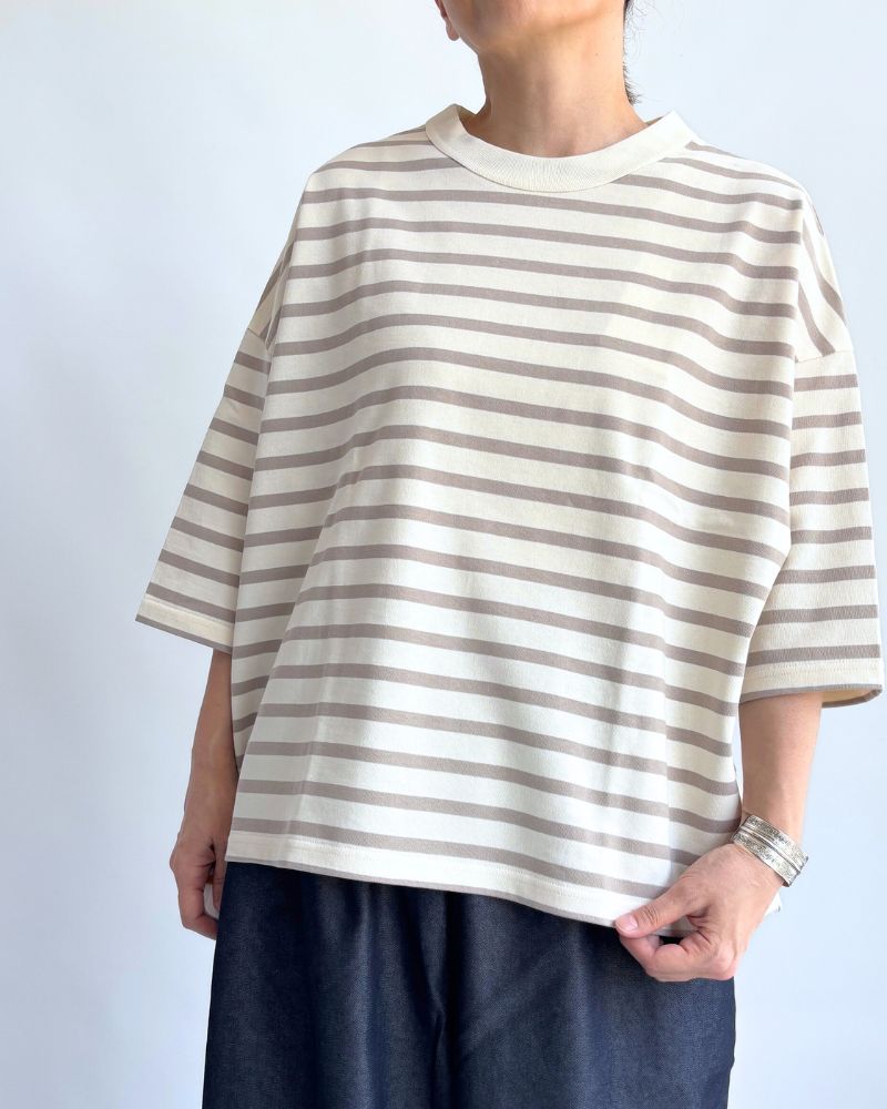 Utility Dolman Sleeve Delave Border T-Shirt in Kinari/Gray Utility Dolman Sleeve Delave Border T-Shirt in Kinari/Gray