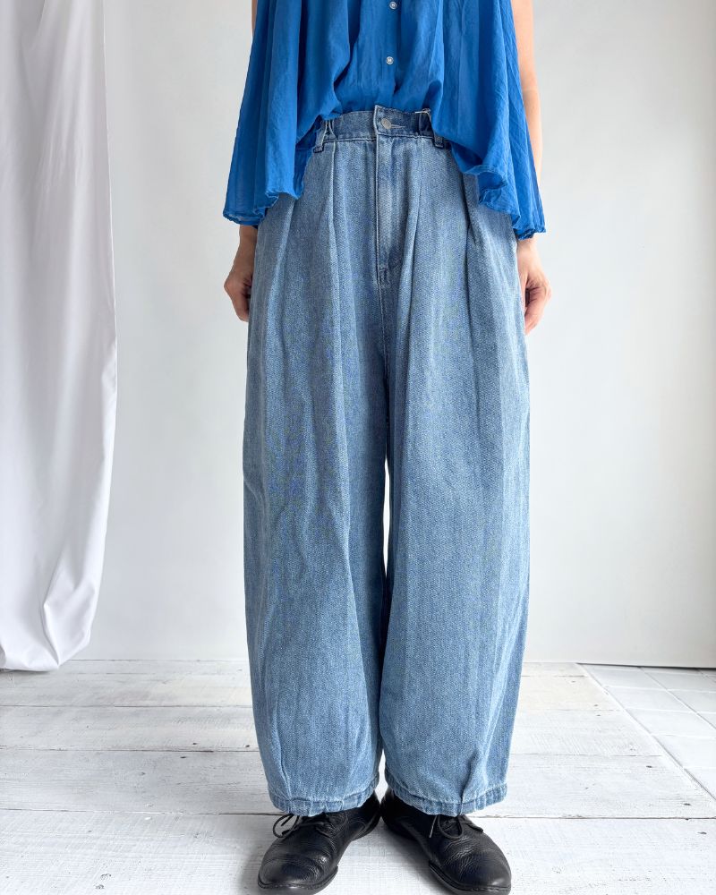 Hem Design Cocoon Silhouette Denim 'SAFY' in LightIndigo Hem Design Cocoon Silhouette Denim 'SAFY' in LightIndigo