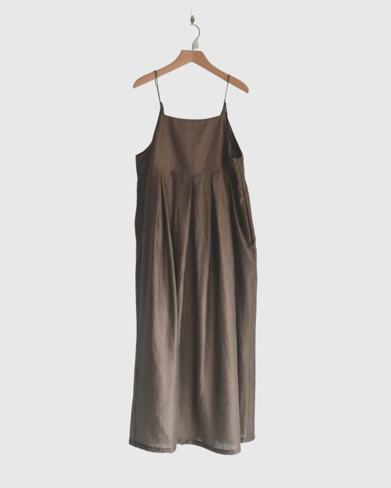 Tuck Volume Dress in Brown