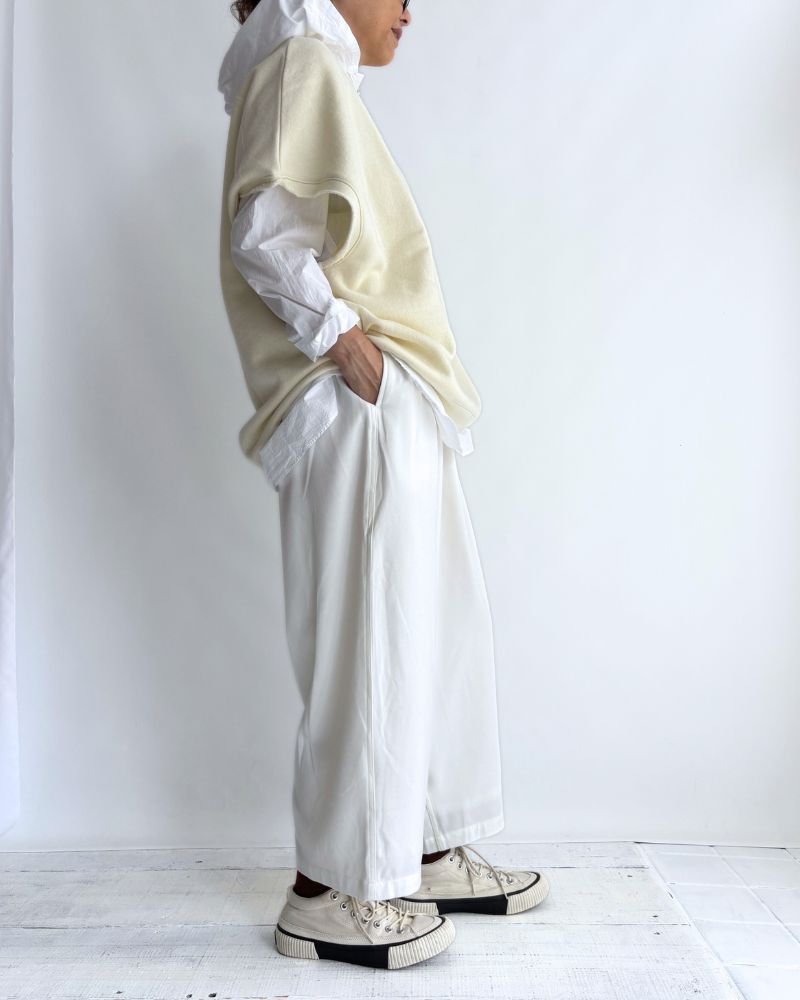 Sweat Vest in White