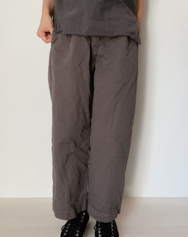 Straight tuck pants Straight tuck pants