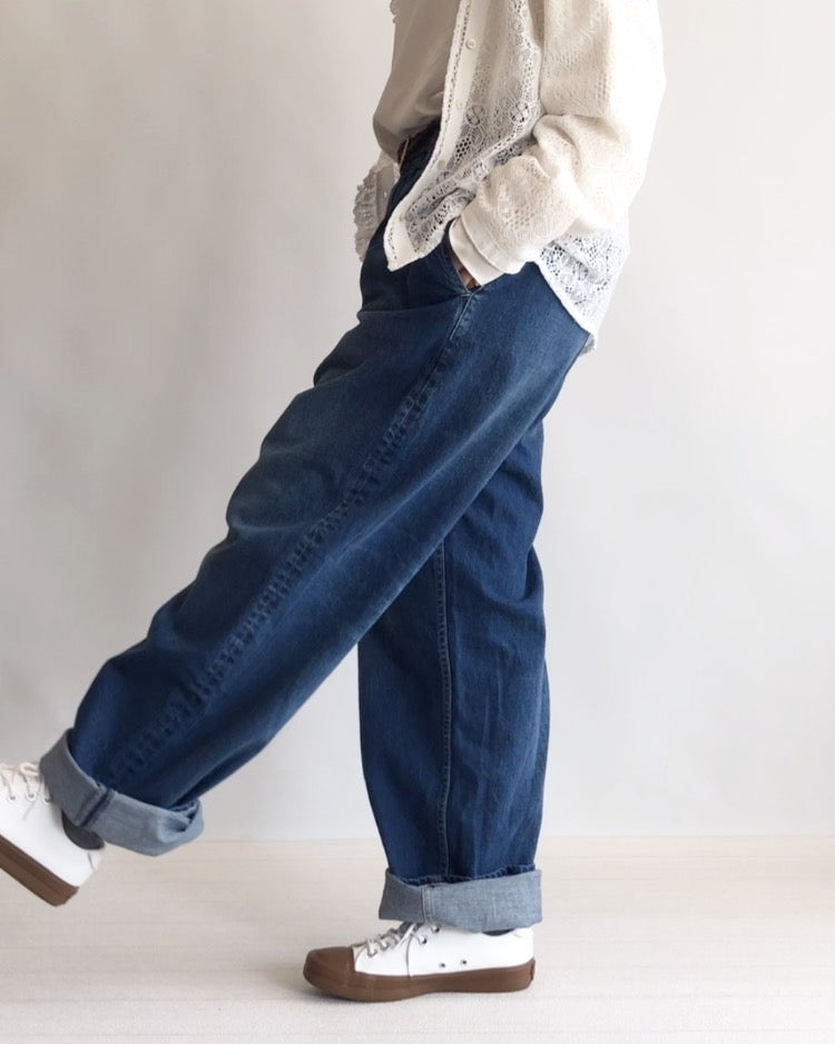 Denim tuck pants in Bleach