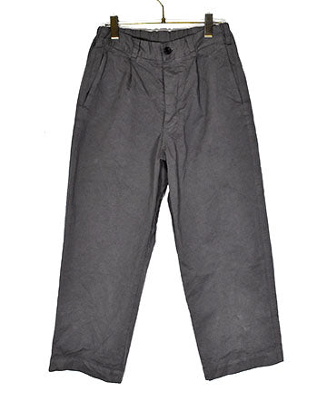 Straight tuck pants