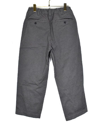 Straight tuck pants