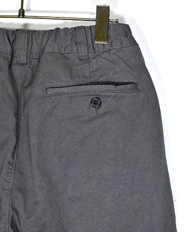 Straight tuck pants