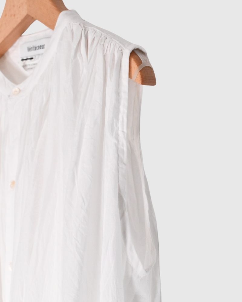 Sleeveless Gathered Blouse in Long