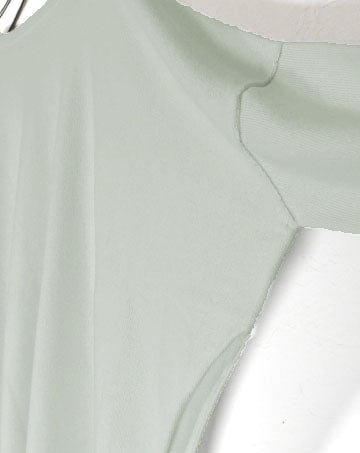 Side slit crew-neck knit