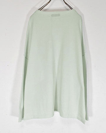 Side slit crew-neck knit